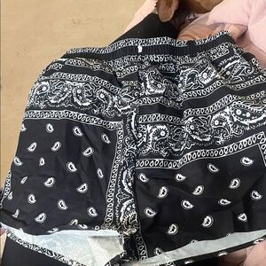 SHEIN Black and White Paisley Women's Shorts